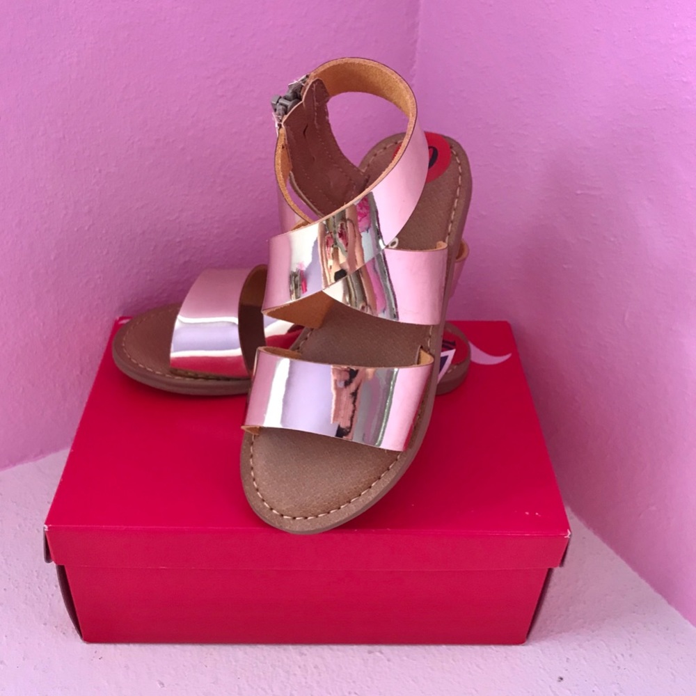 ***SOLD*** 10 toddler sandals